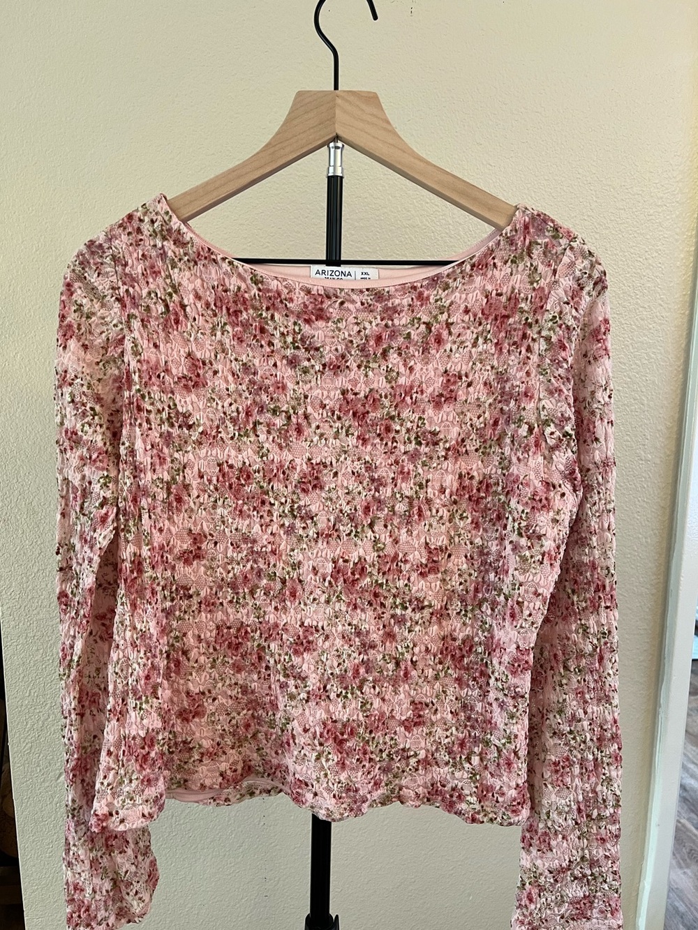 Arizona Jean Company Pink Floral Textured Long-Sleeve Top